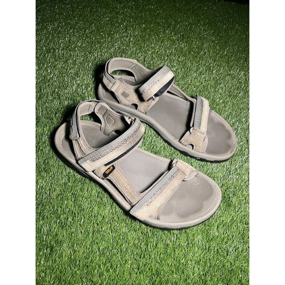 Men’s Hudson Size 13 Teva Sandals